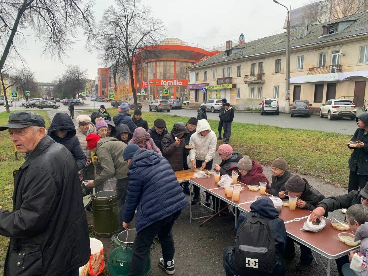 <span style="font-style: italic;">Колх.рынок</span>