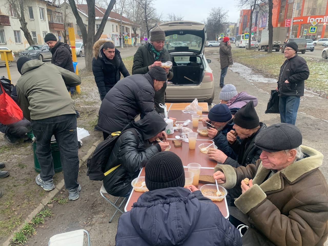 <span style="font-style: italic;">Колх.рынок</span>